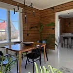 With Sauna, Fireplace And Free Parking In The Heart Of *