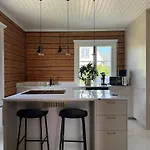With Sauna, Fireplace And Free Parking In The Heart Of *