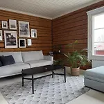 With Sauna, Fireplace And Free Parking In The Heart Of