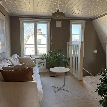 With Sauna, Fireplace And Free Parking In The Heart Of Dom wakacyjny *