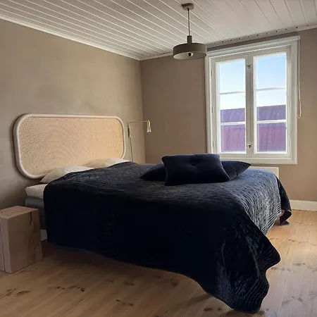 Dom wakacyjny With Sauna, Fireplace And Free Parking In The Heart Of Porvoo
