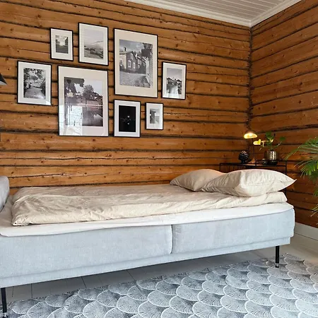 With Sauna, Fireplace And Free Parking In The Heart Of Porvoo