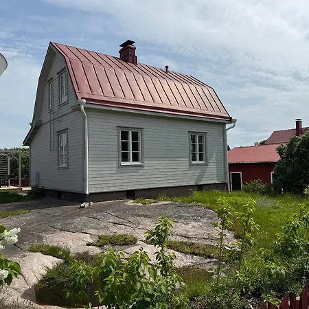 With Sauna, Fireplace And Free Parking In The Heart Of Dom wakacyjny Porvoo