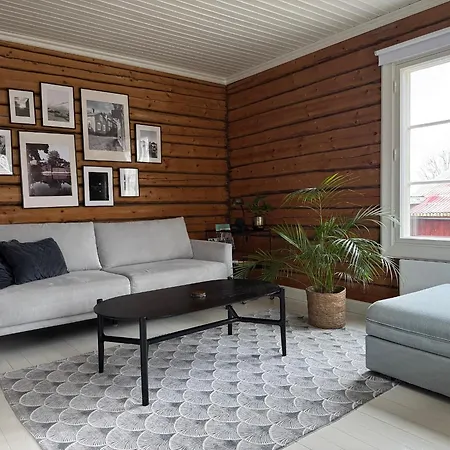 Villa With Sauna, Fireplace And Free Parking In The Heart Of Porvoo