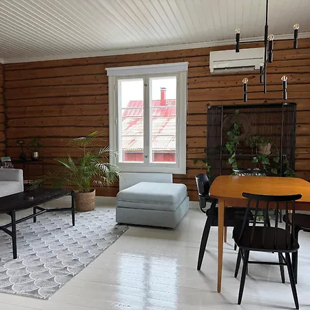 בית נופש With Sauna, Fireplace And Free Parking In The Heart Of *